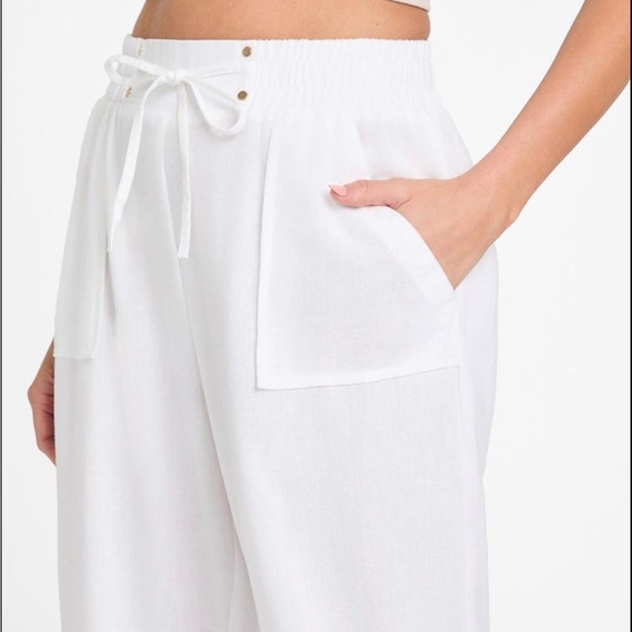 Guess White Wide-Leg Drawstring Cargo Pants - Picture 2 of 14